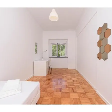 アパート Houze Spacious 4-Bedroom Flat Near Lisbon Zoo *